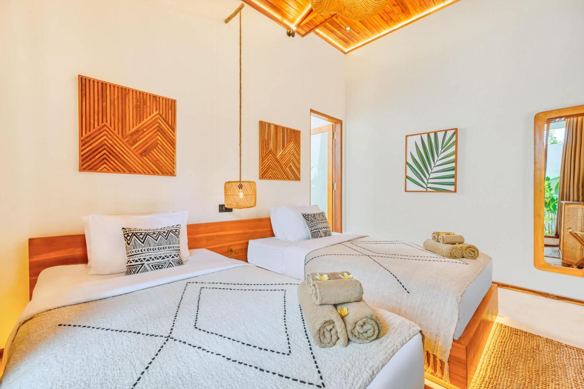 Orlando - Brand New 9br Jacuzzi Cinema Seminyak (Bali)