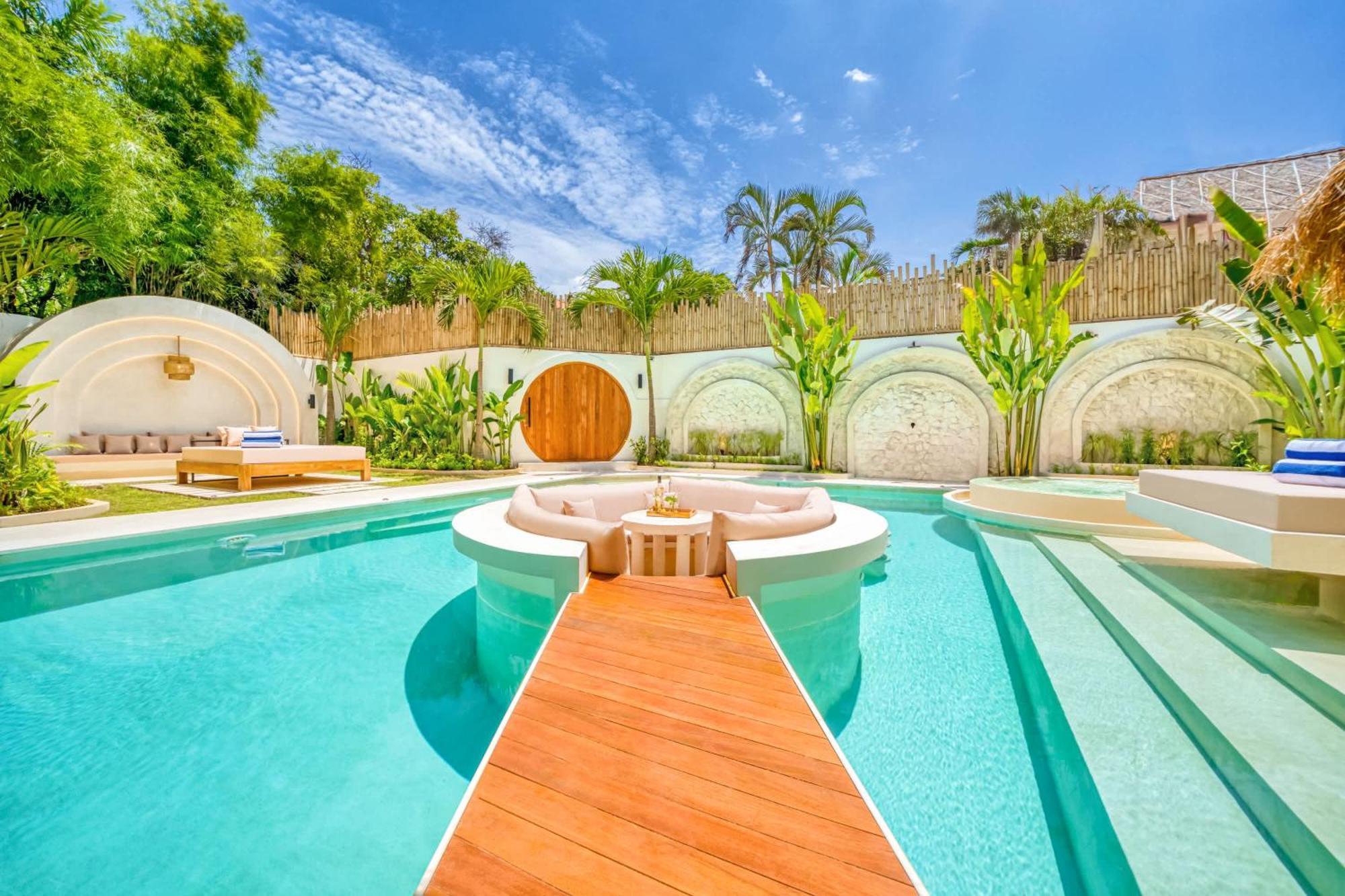 Orlando - Brand New 9br Jacuzzi Cinema Villa *