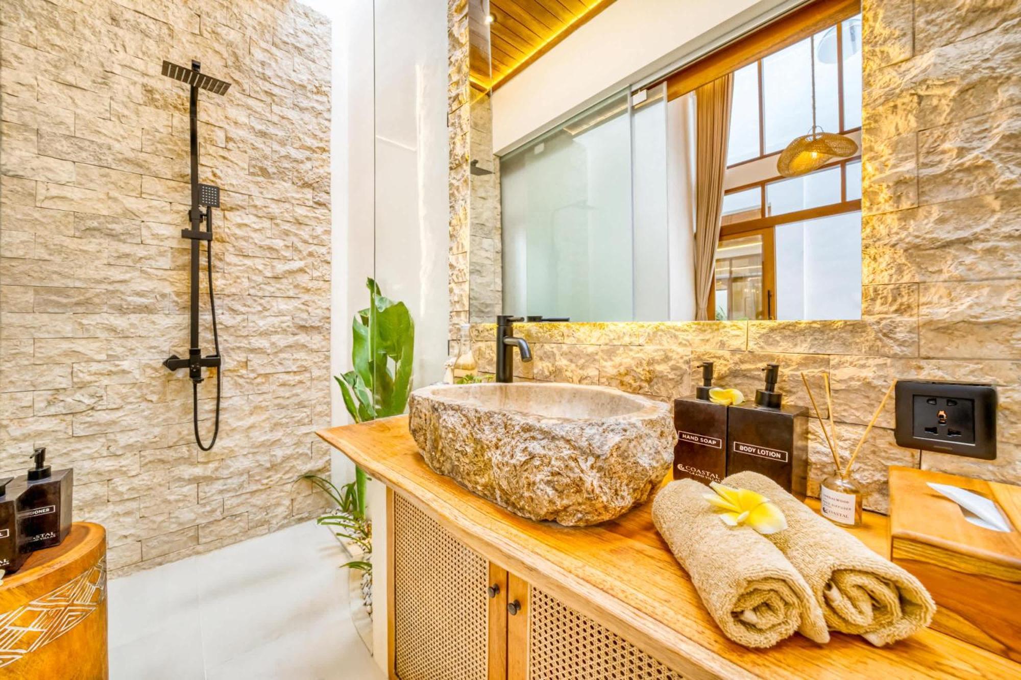 Orlando - Brand New 9br Jacuzzi Cinema Villa Seminyak (Bali)